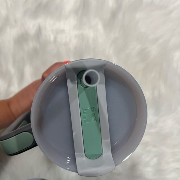 NWT Stanley The Quencher H2.0 FlowState Adventure Travel Tumbler CharcoaL 40 oz. - Picture 6 of 7